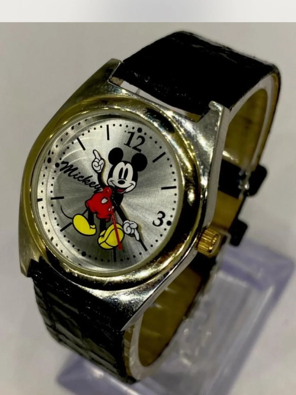 Disney *** Mickey Mouse Character Wristwatch - Gold/ silver & Black” Collectors